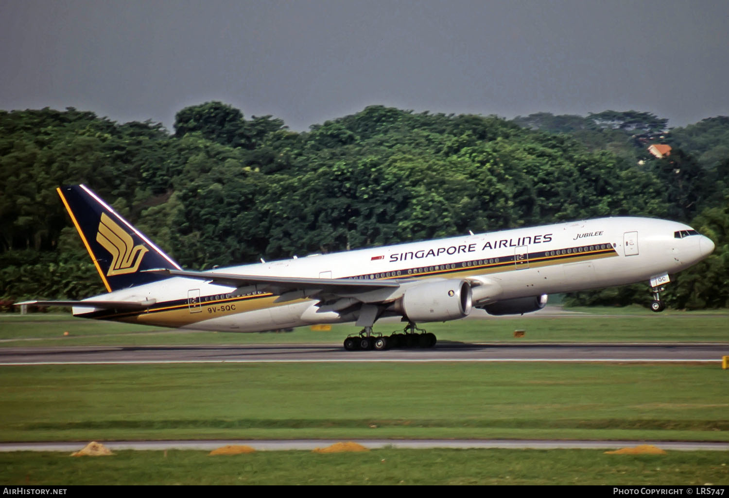 Aircraft Photo of 9V-SQC | Boeing 777-212/ER | Singapore Airlines | AirHistory.net #270250