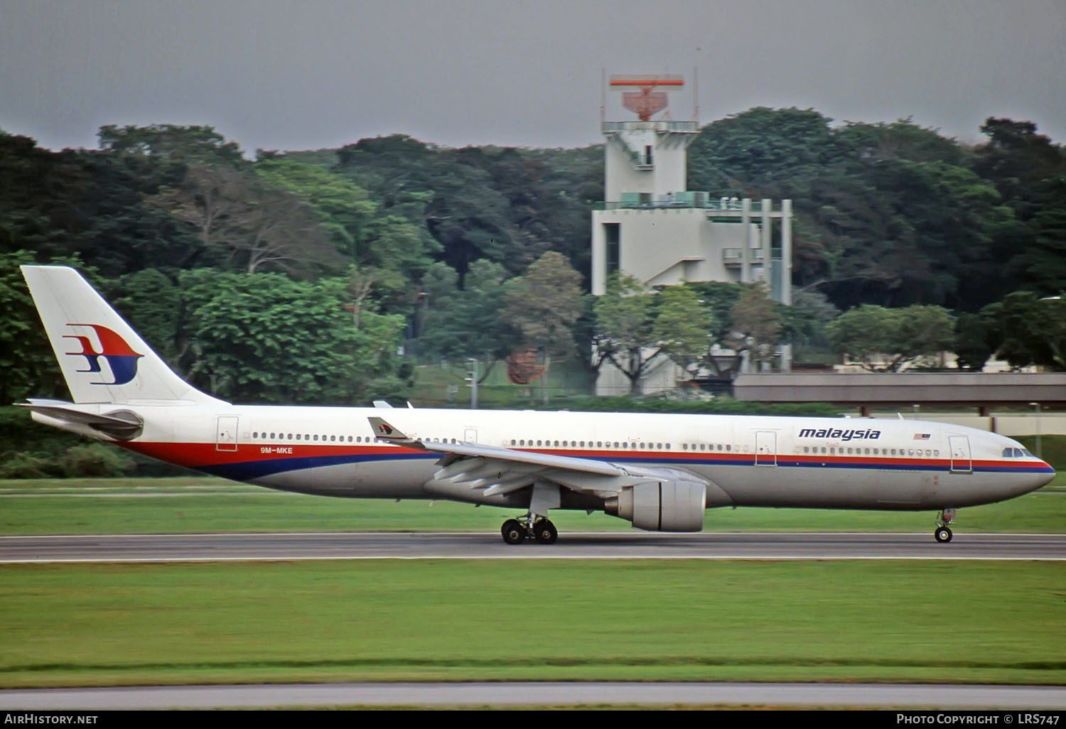 Aircraft Photo of 9M-MKE | Airbus A330-322 | Malaysia Airlines | AirHistory.net #270251