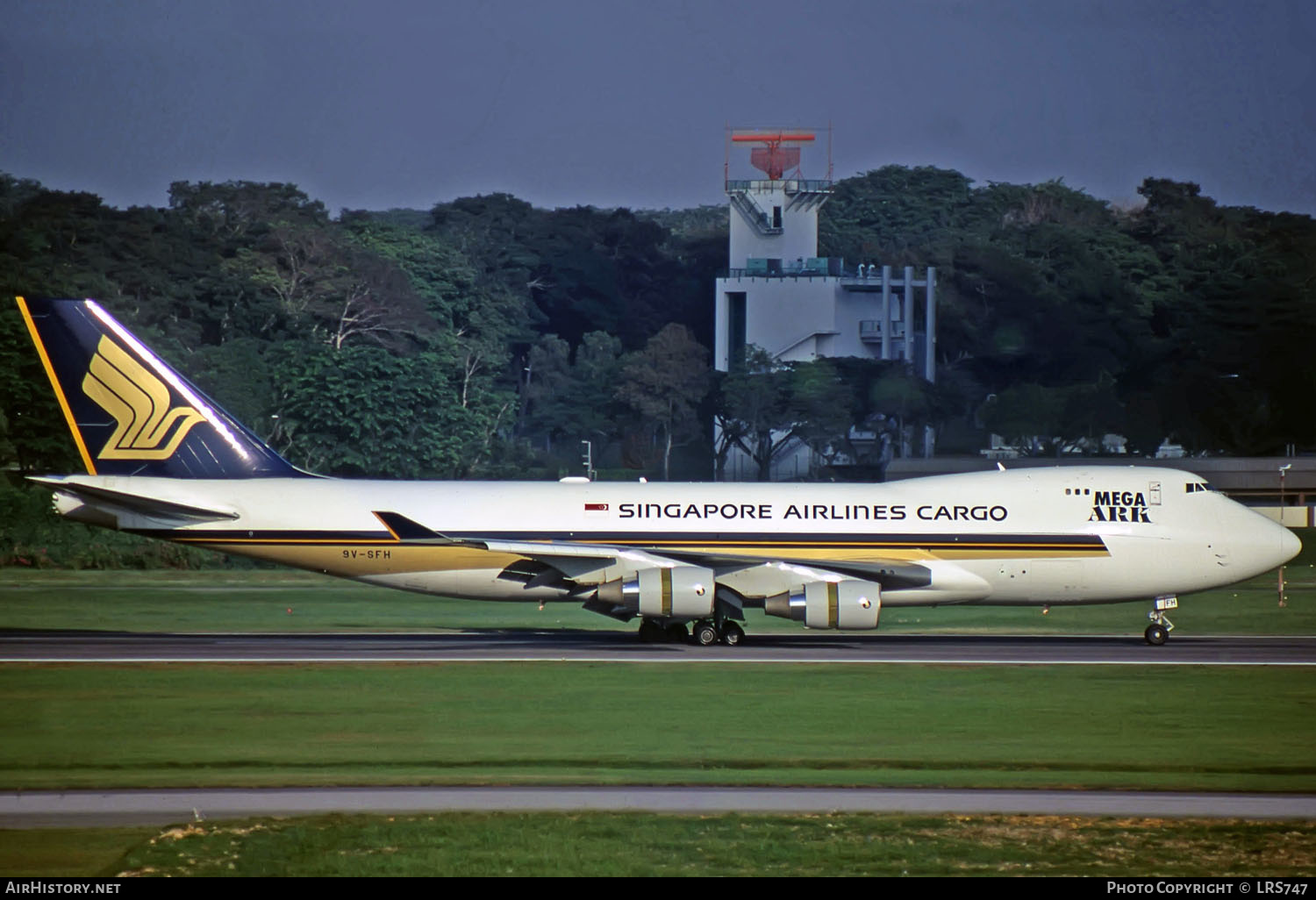 Aircraft Photo of 9V-SFH | Boeing 747-412F/SCD | Singapore Airlines Cargo | AirHistory.net #270255