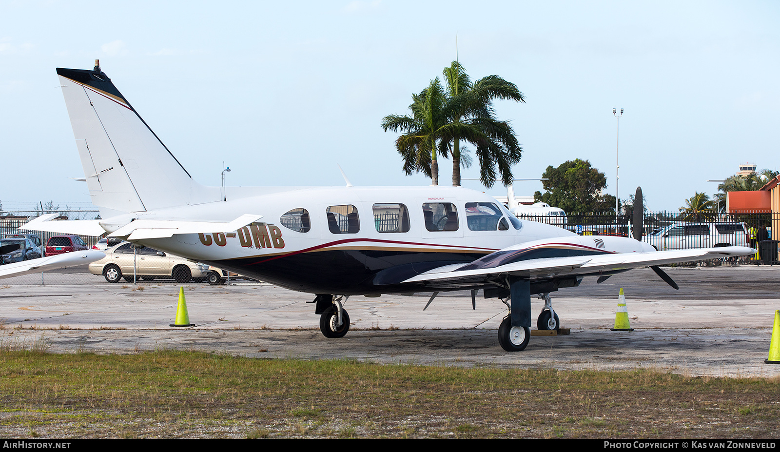 Aircraft Photo of C6-DMB | Piper PA-31-310 Navajo | AirHistory.net #270288