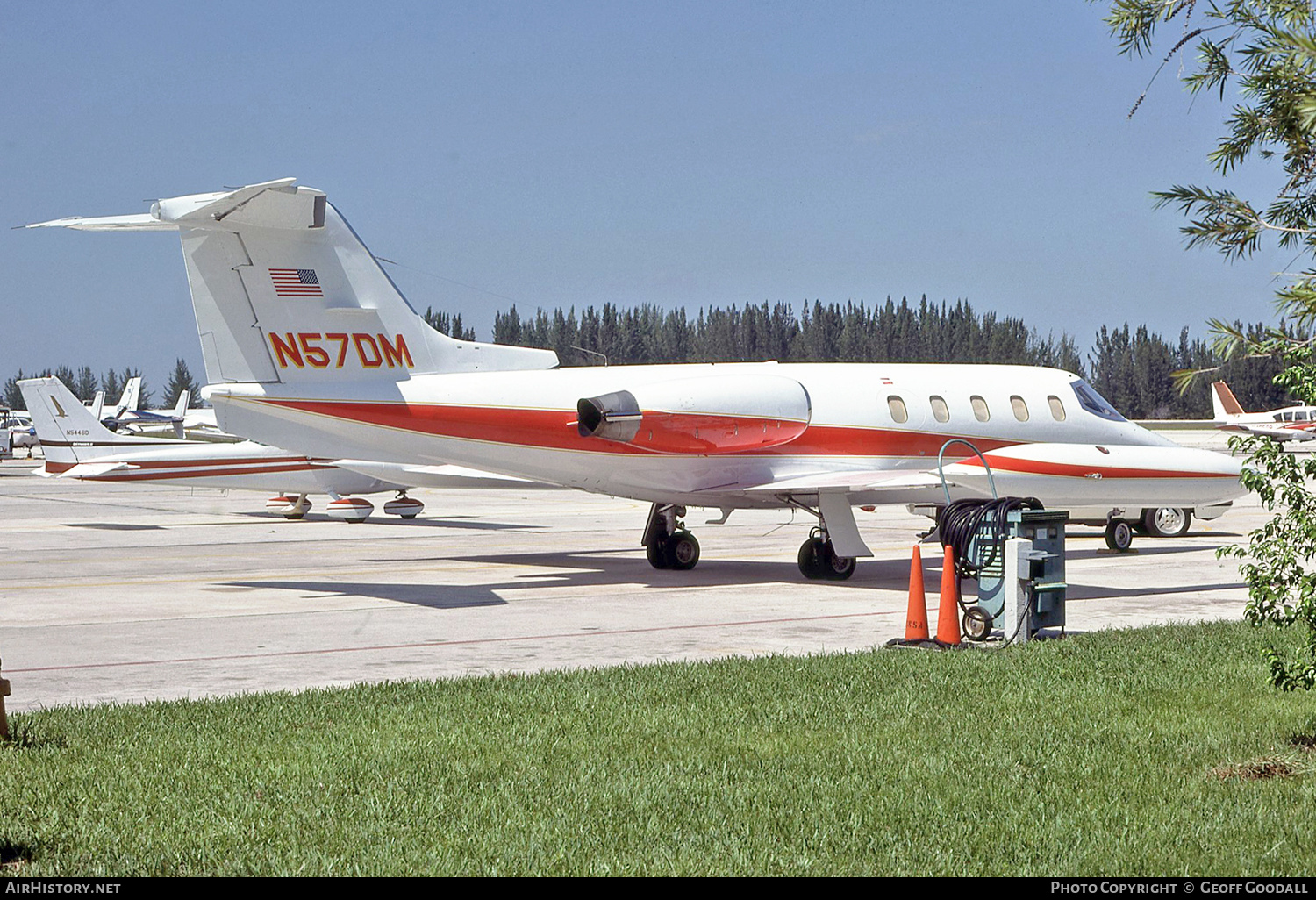 Aircraft Photo of N57DM | Gates Learjet 25B | AirHistory.net #270332