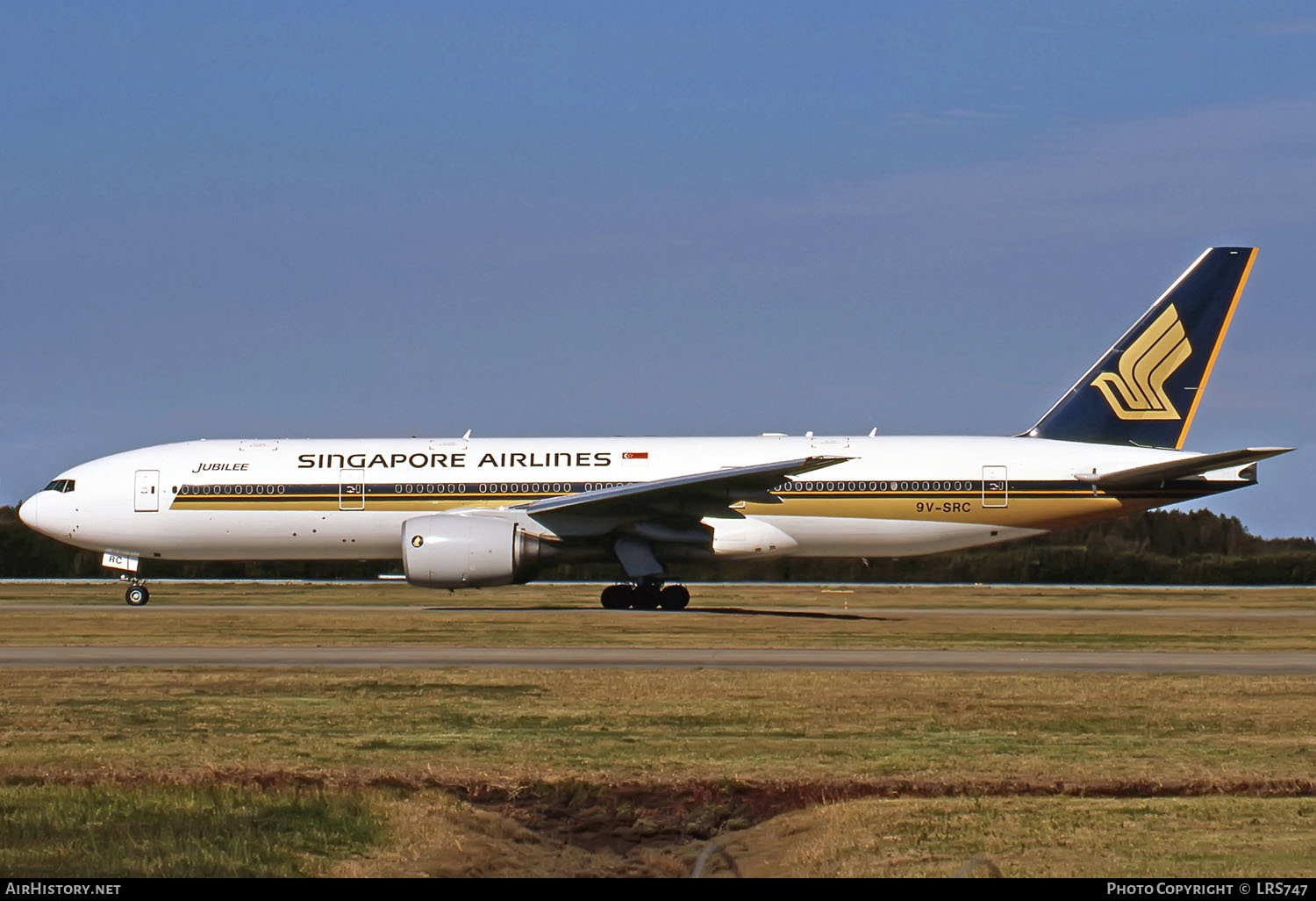 Aircraft Photo of 9V-SRC | Boeing 777-212/ER | Singapore Airlines | AirHistory.net #270370