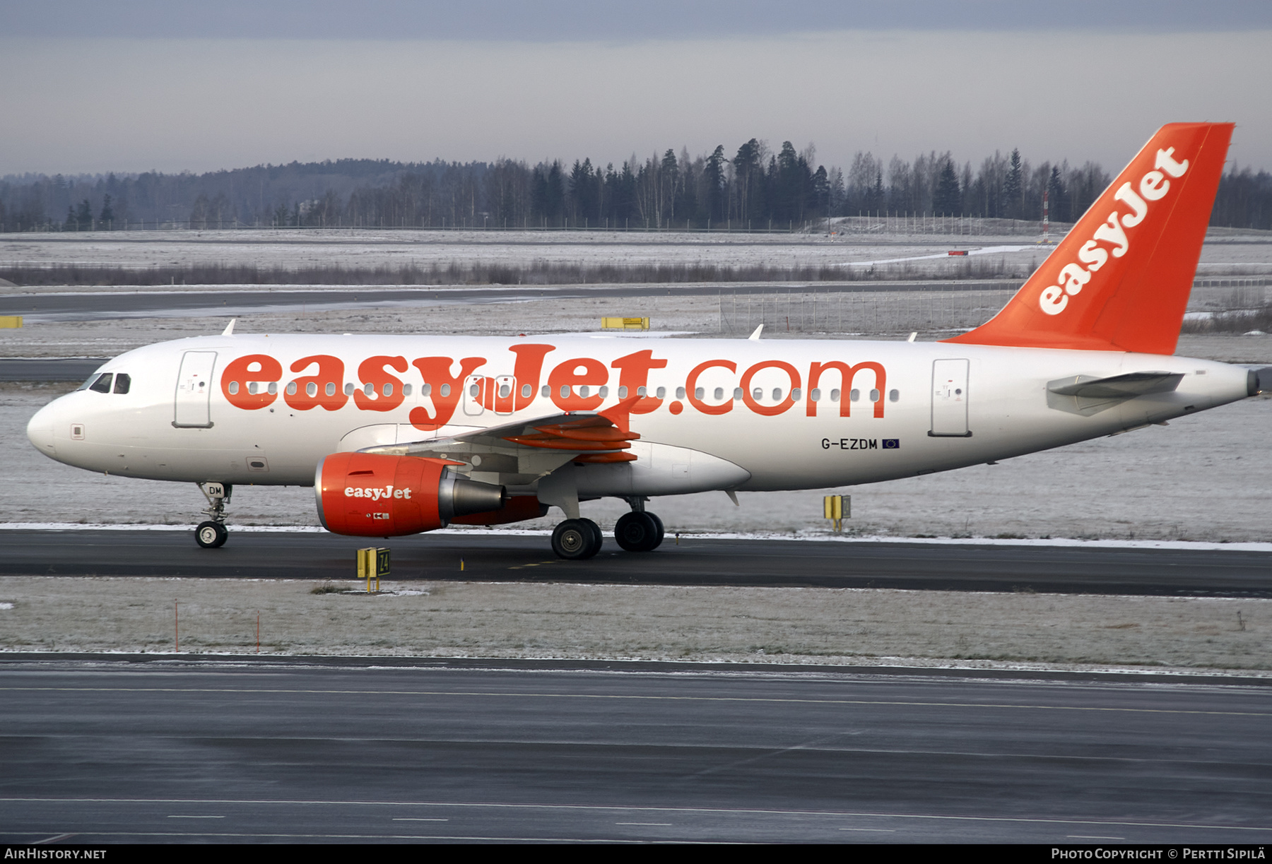 Aircraft Photo of G-EZDM | Airbus A319-111 | EasyJet | AirHistory.net #270439