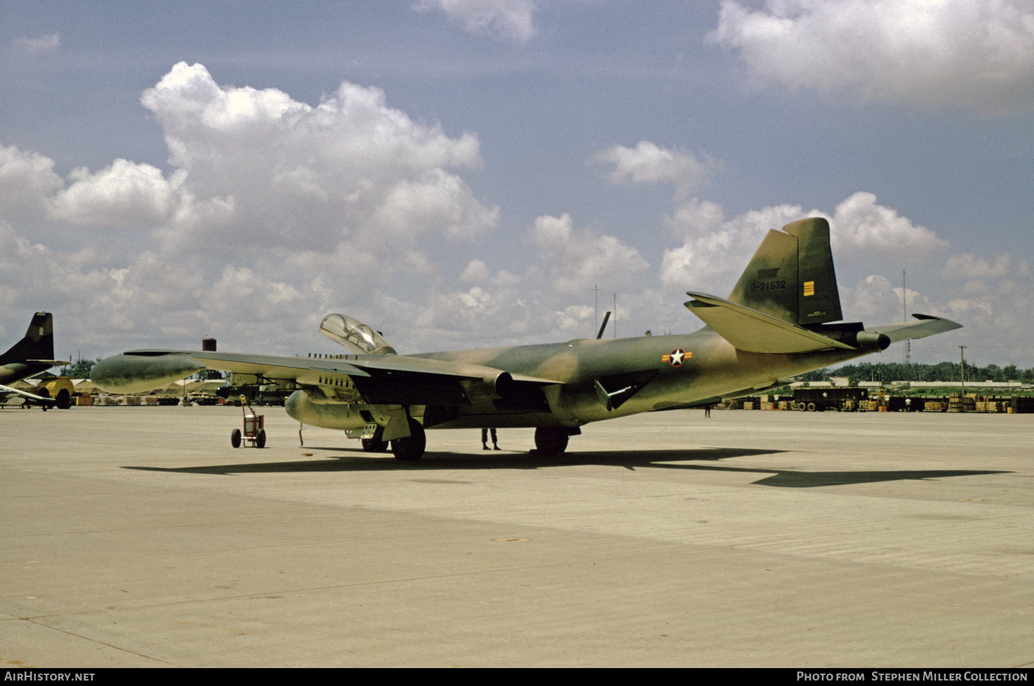 Aircraft Photo of 52-1532 | Martin B-57B Canberra | South Vietnam - Air Force | AirHistory.net #270585