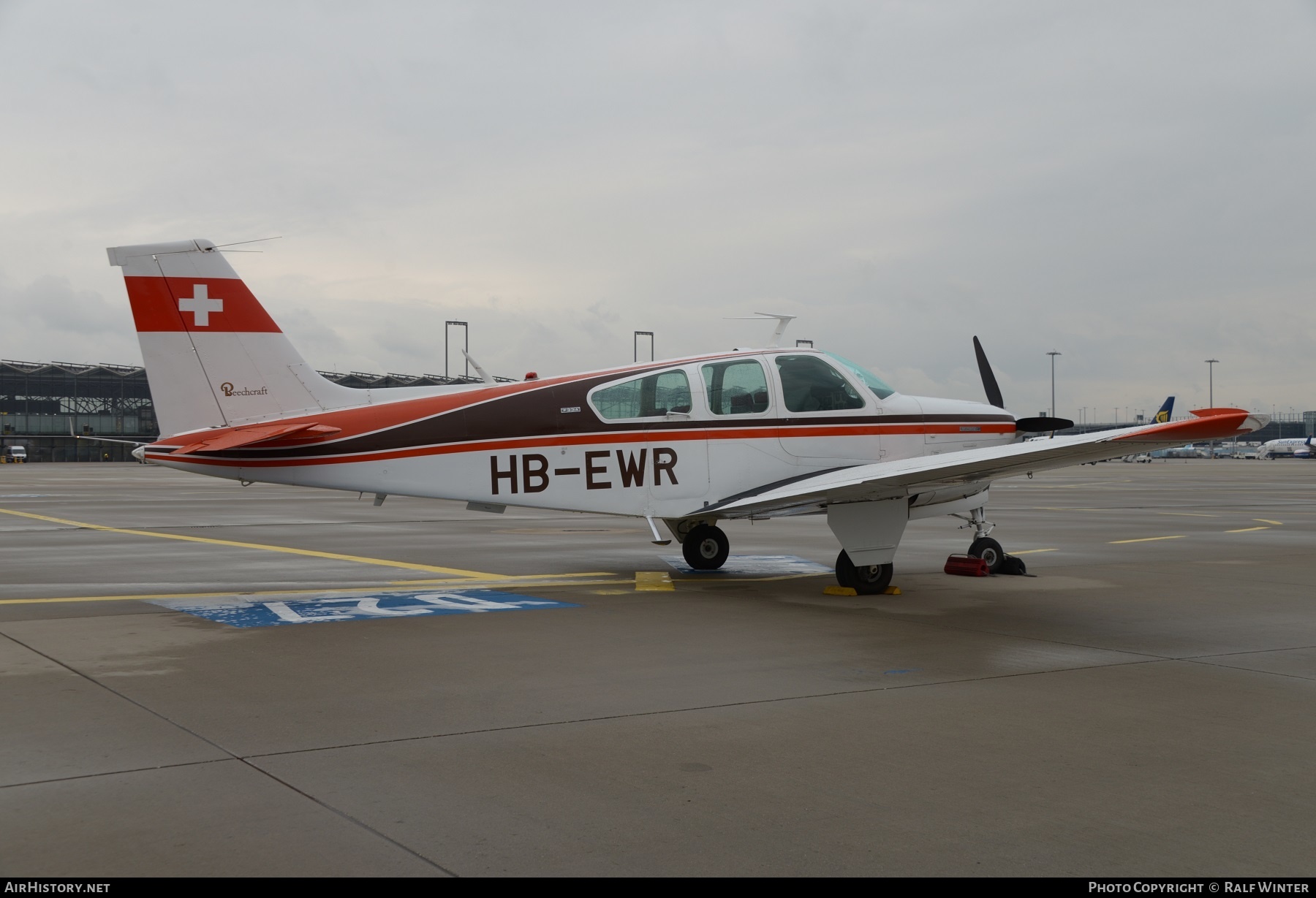 Aircraft Photo of HB-EWR | Beech F33A Bonanza | AirHistory.net #270612