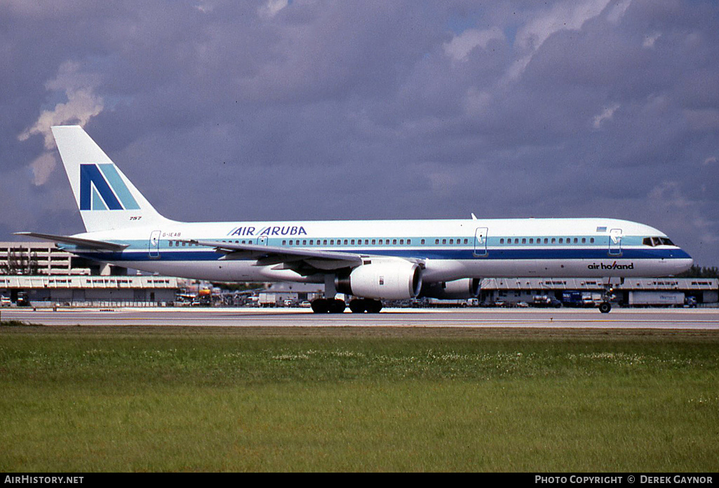 Aircraft Photo of G-IEAB | Boeing 757-23A | Air Aruba | AirHistory.net #270613