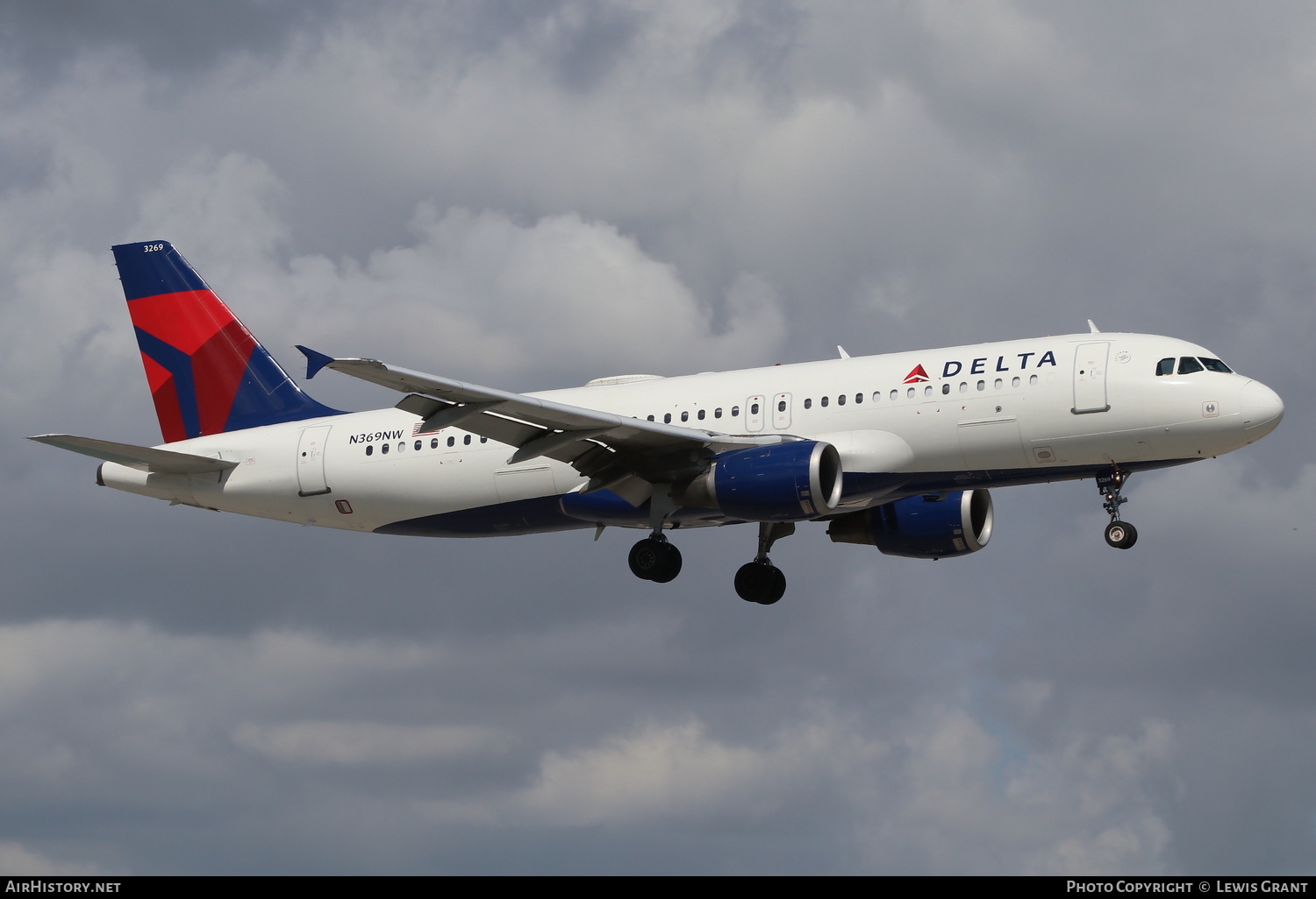 Aircraft Photo of N369NW | Airbus A320-212 | Delta Air Lines | AirHistory.net #270650