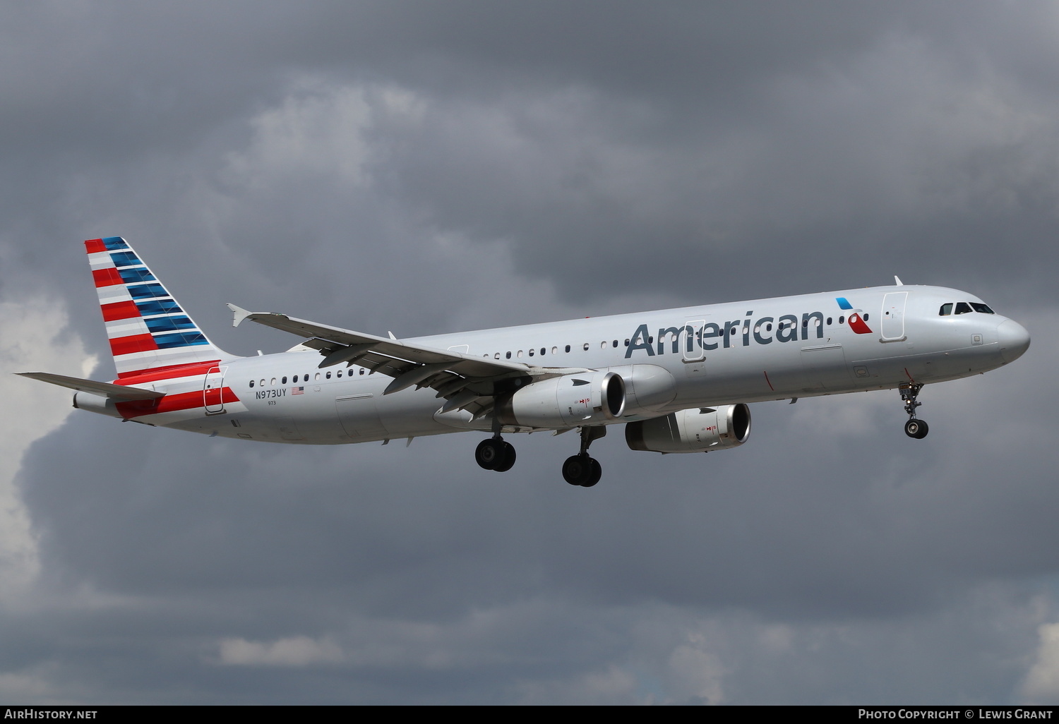 Aircraft Photo of N973UY | Airbus A321-231 | American Airlines | AirHistory.net #270653