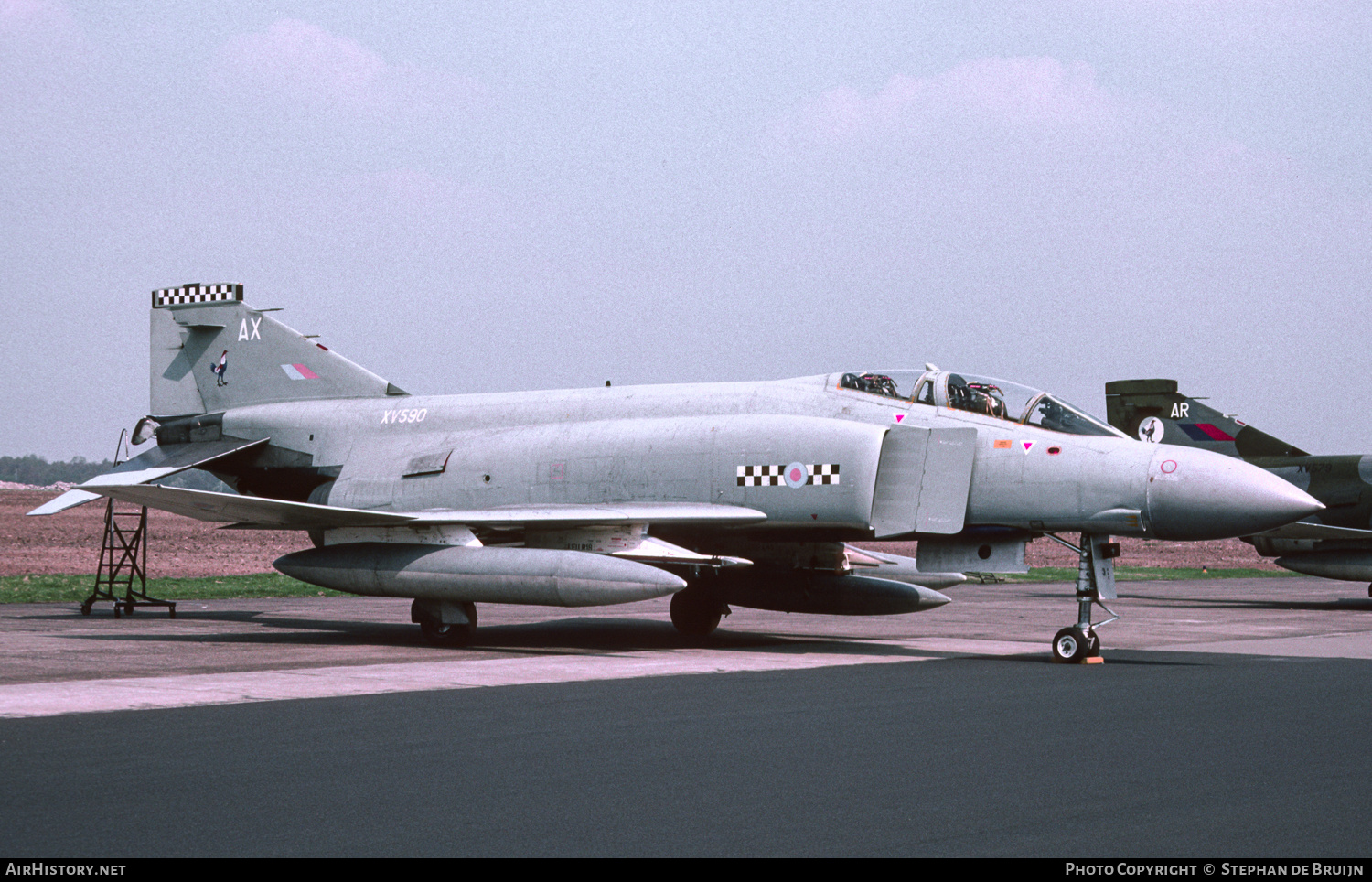 Aircraft Photo of XV590 | McDonnell Douglas F-4K Phantom FG1 | UK - Air Force | AirHistory.net #270740