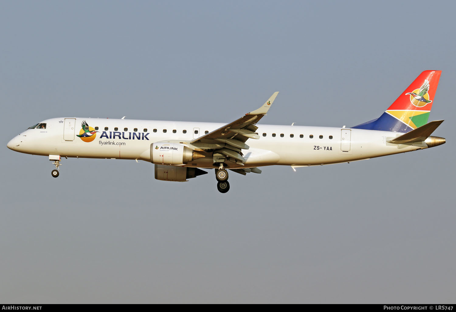 Aircraft Photo of ZS-YAA | Embraer 190AR (ERJ-190-100IGW) | Airlink | AirHistory.net #270755