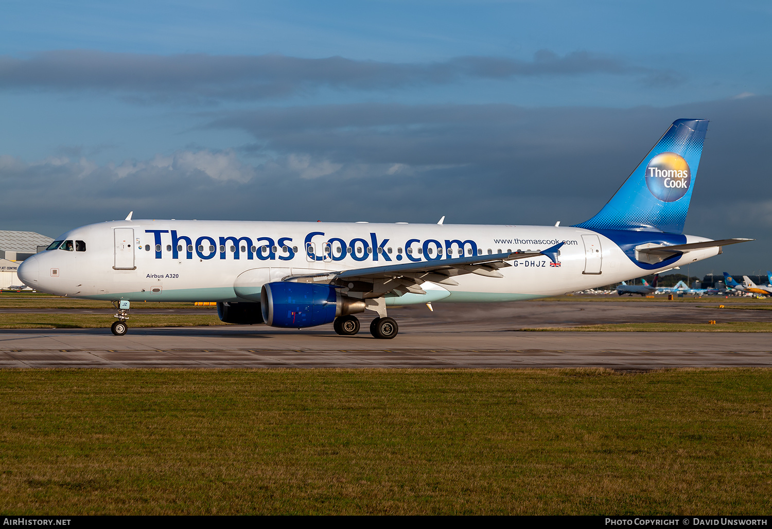 Aircraft Photo of G-DHJZ | Airbus A320-214 | Thomas Cook Airlines | AirHistory.net #270802