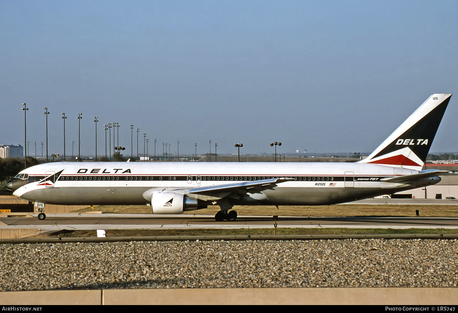 Aircraft Photo of N125DL | Boeing 767-332 | Delta Air Lines | AirHistory.net #270888