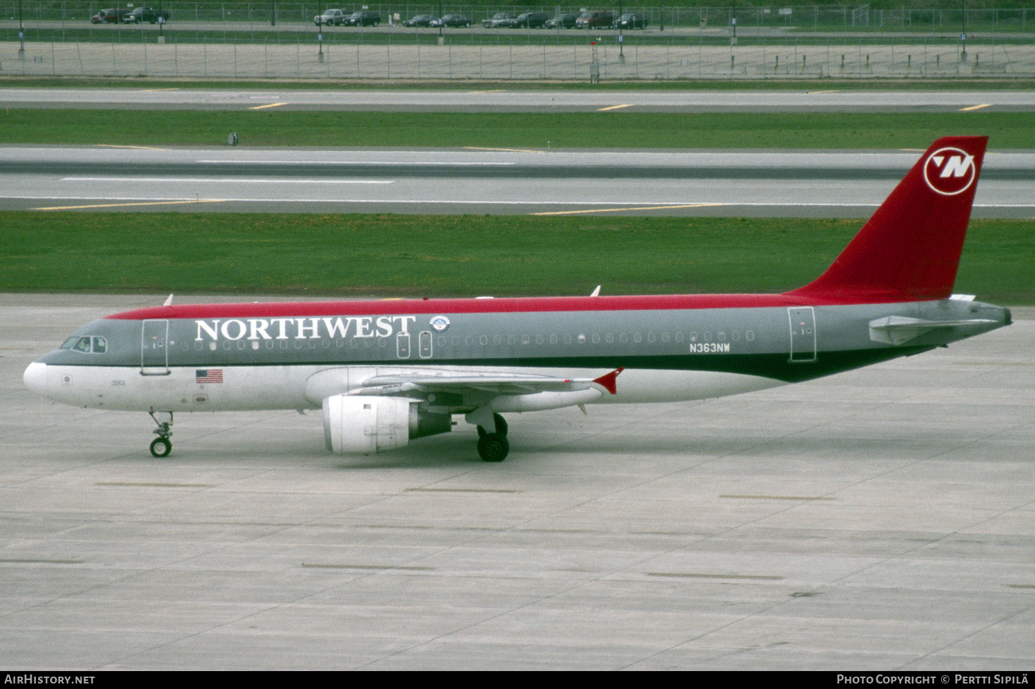 Aircraft Photo of N363NW | Airbus A320-212 | Northwest Airlines | AirHistory.net #270940