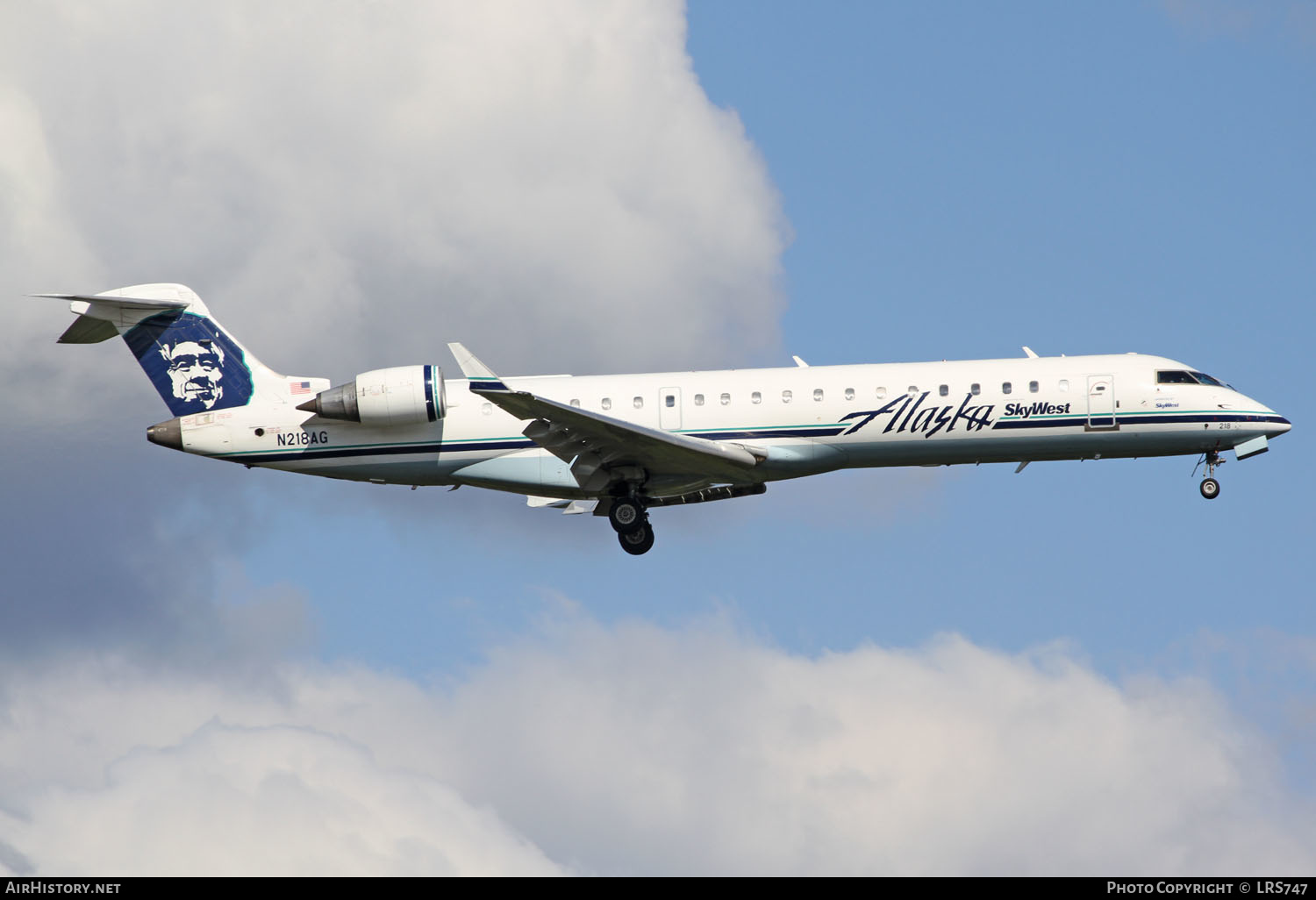 Aircraft Photo of N218AG | Bombardier CRJ-701ER (CL-600-2C10) | Alaska Airlines | AirHistory.net #270945