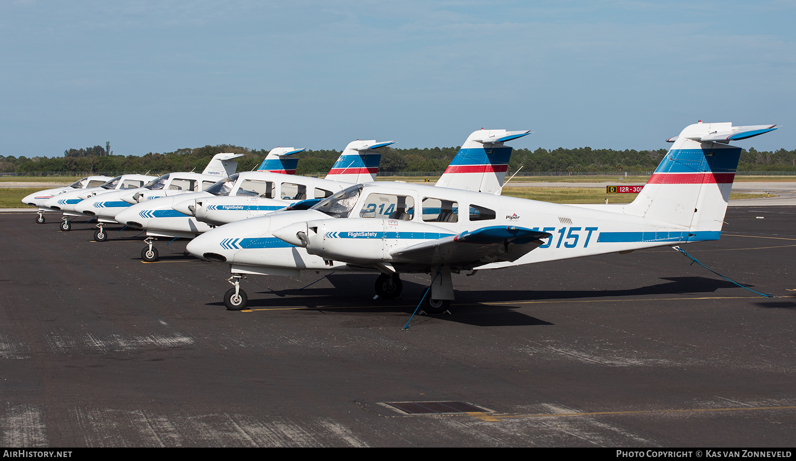 Aircraft Photo of N4515T | Piper PA-44-180 Seminole | FlightSafety International | AirHistory.net #271067