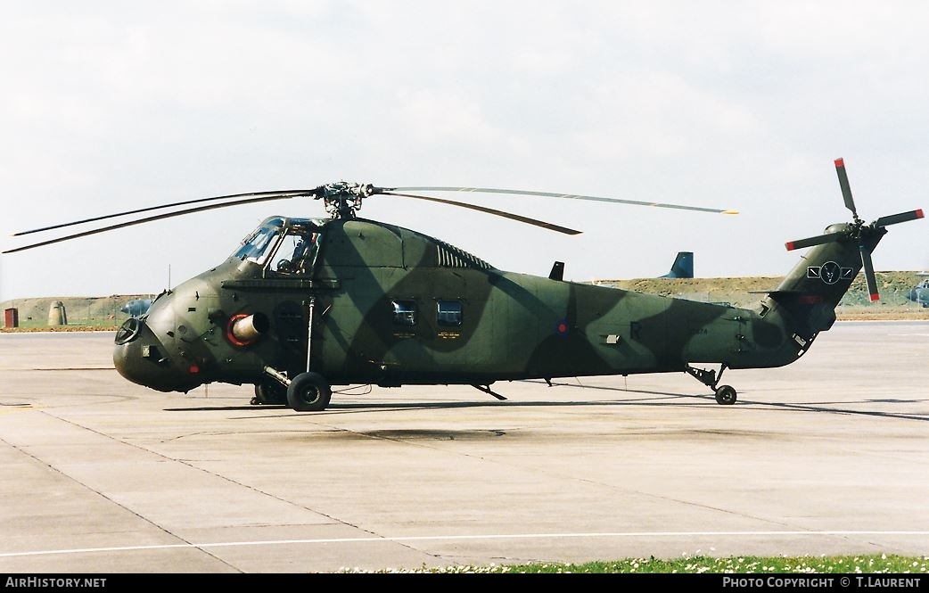 Aircraft Photo of XS674 | Westland WS-58 Wessex HC.2 | UK - Air Force | AirHistory.net #271094