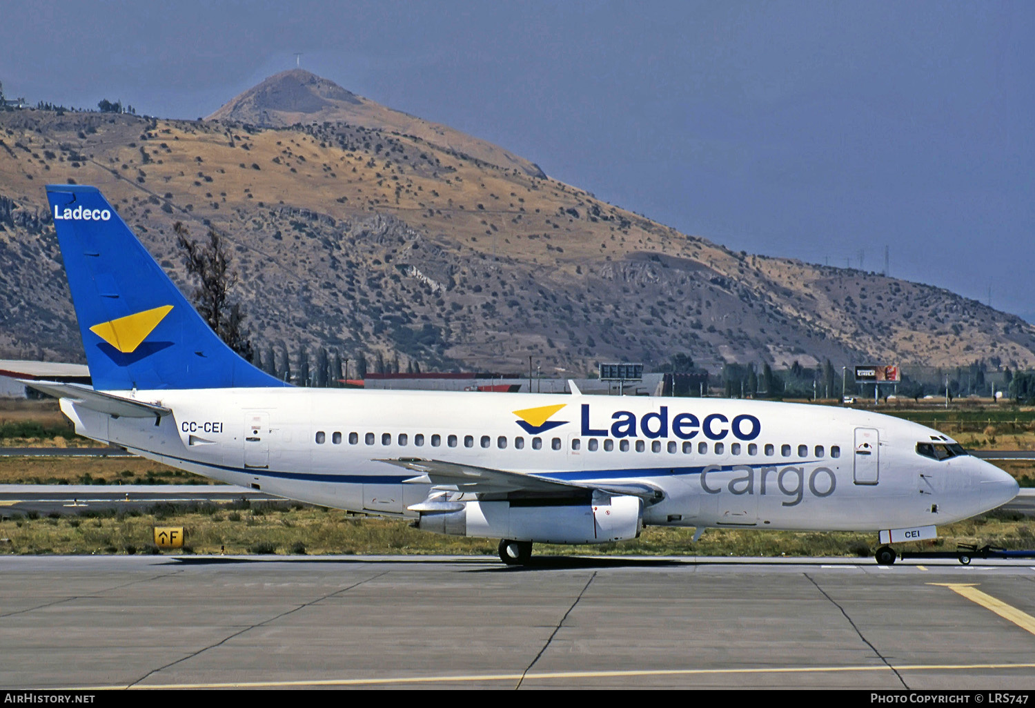 Aircraft Photo of CC-CEI | Boeing 737-248C | Ladeco Cargo | AirHistory.net #271110