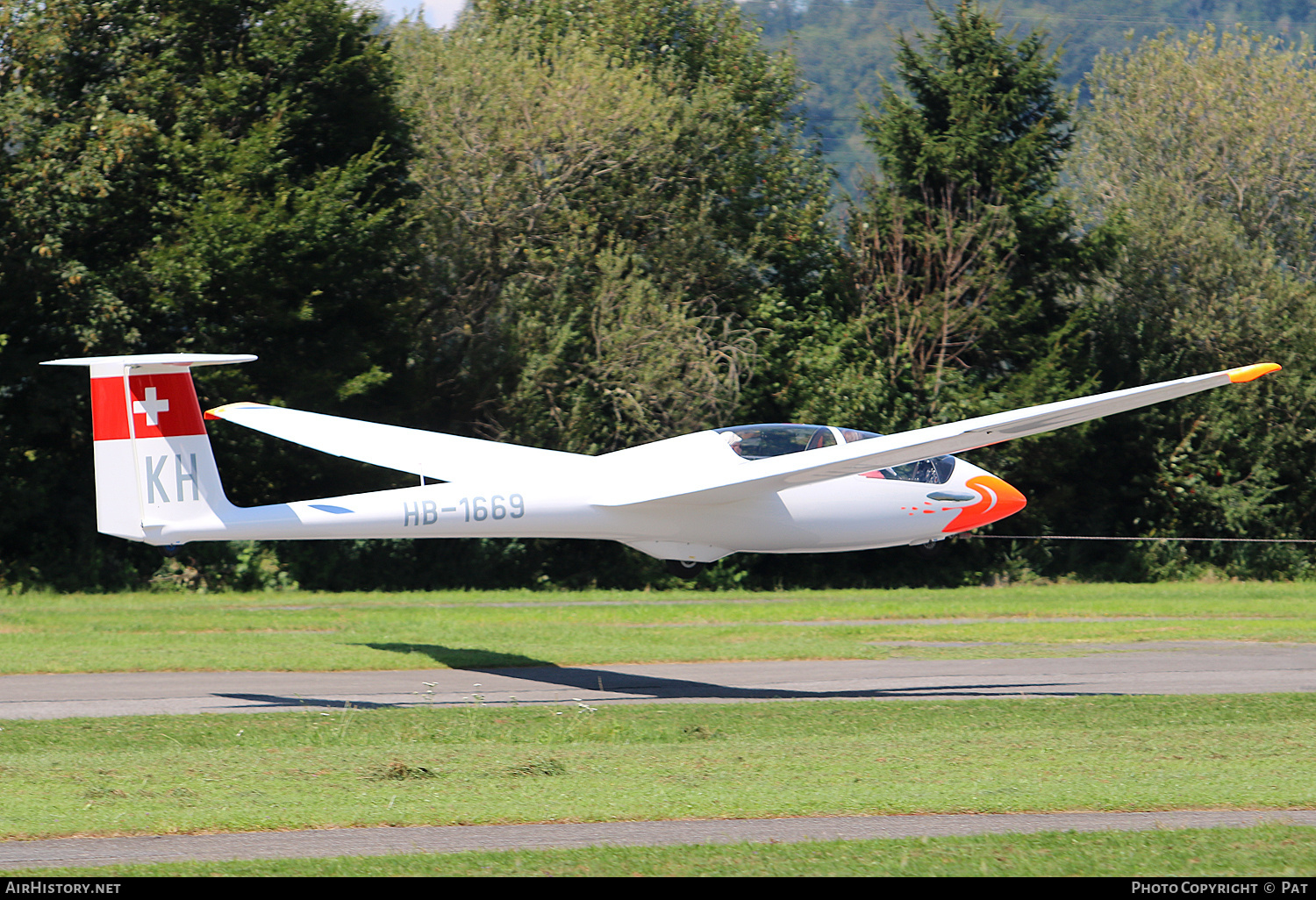 Aircraft Photo of HB-1669 | Schleicher ASK-21 | Alpine Segelflugschule Schänis | AirHistory.net #271223