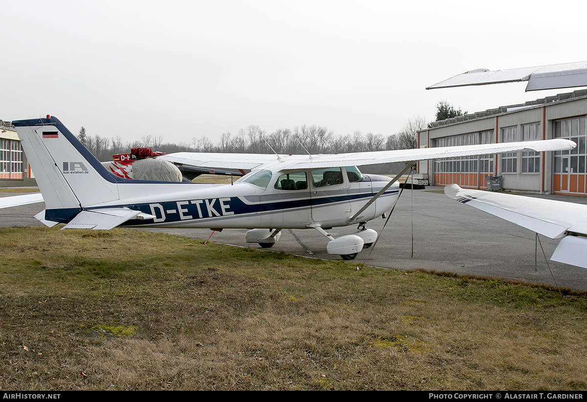 Aircraft Photo of D-ETKE | Cessna 172N Skyhawk | Isar Aviation | AirHistory.net #271251