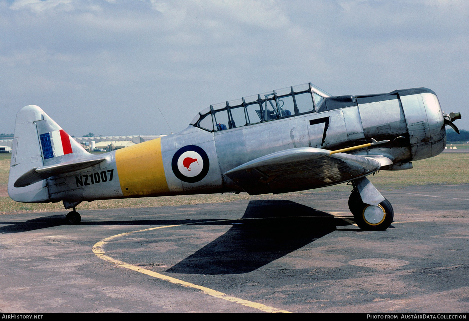 Aircraft Photo of VH-HAR / NZ1007 | North American AT-6C Texan | New Zealand - Air Force | AirHistory.net #271277