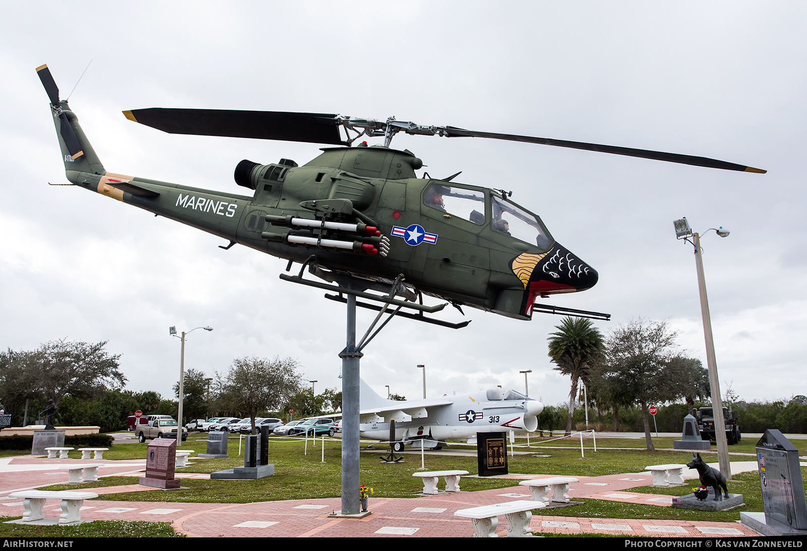 Aircraft Photo of 68-17023 / 8-17023 | Bell AH-1F Cobra (209) | USA - Marines | AirHistory.net #271342