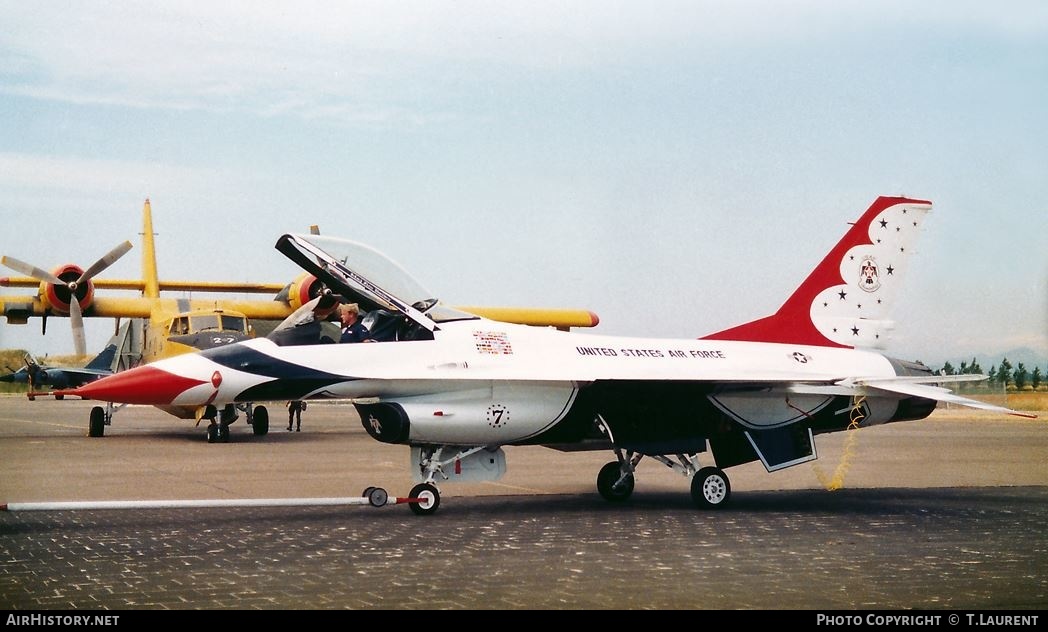 Aircraft Photo of 81-0678 | General Dynamics F-16A Fighting Falcon | USA - Air Force | AirHistory.net #271375