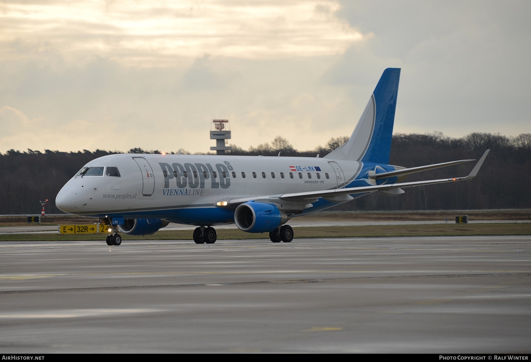 Aircraft Photo of OE-LMK | Embraer 170STD (ERJ-170-100STD) | People's Viennaline | AirHistory.net #271627