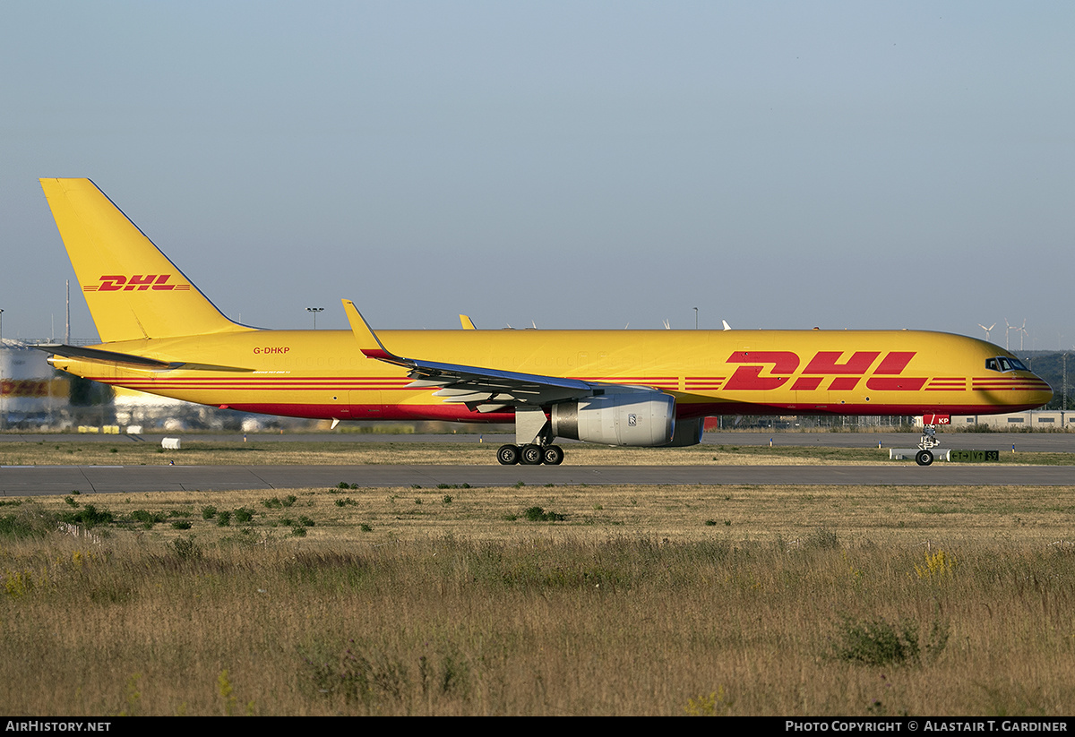 Aircraft Photo of G-DHKP | Boeing 757-223 | DHL International | AirHistory.net #271793