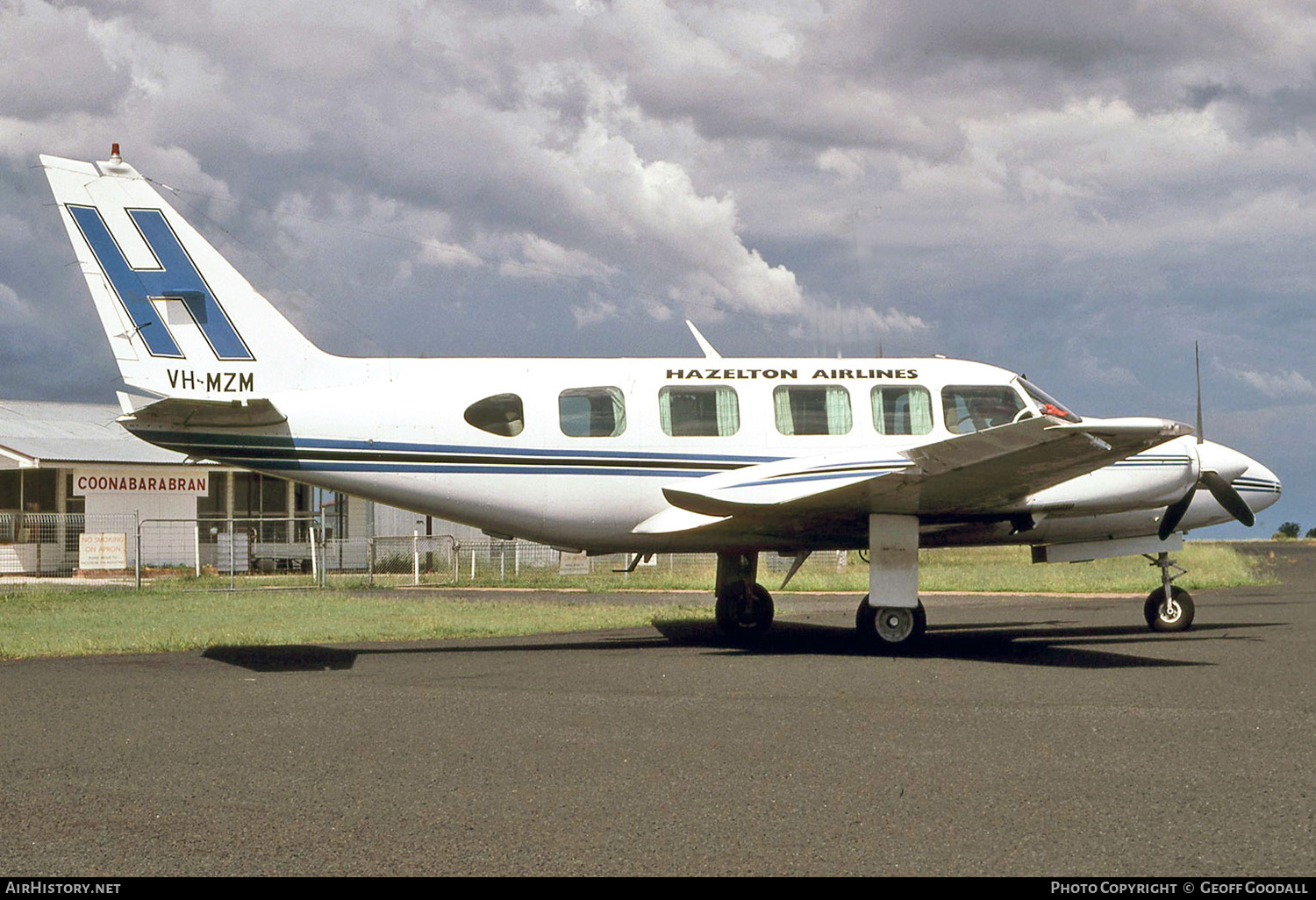 Aircraft Photo of VH-MZM | Piper PA-31-350 Chieftain | Hazelton Airlines | AirHistory.net #271840