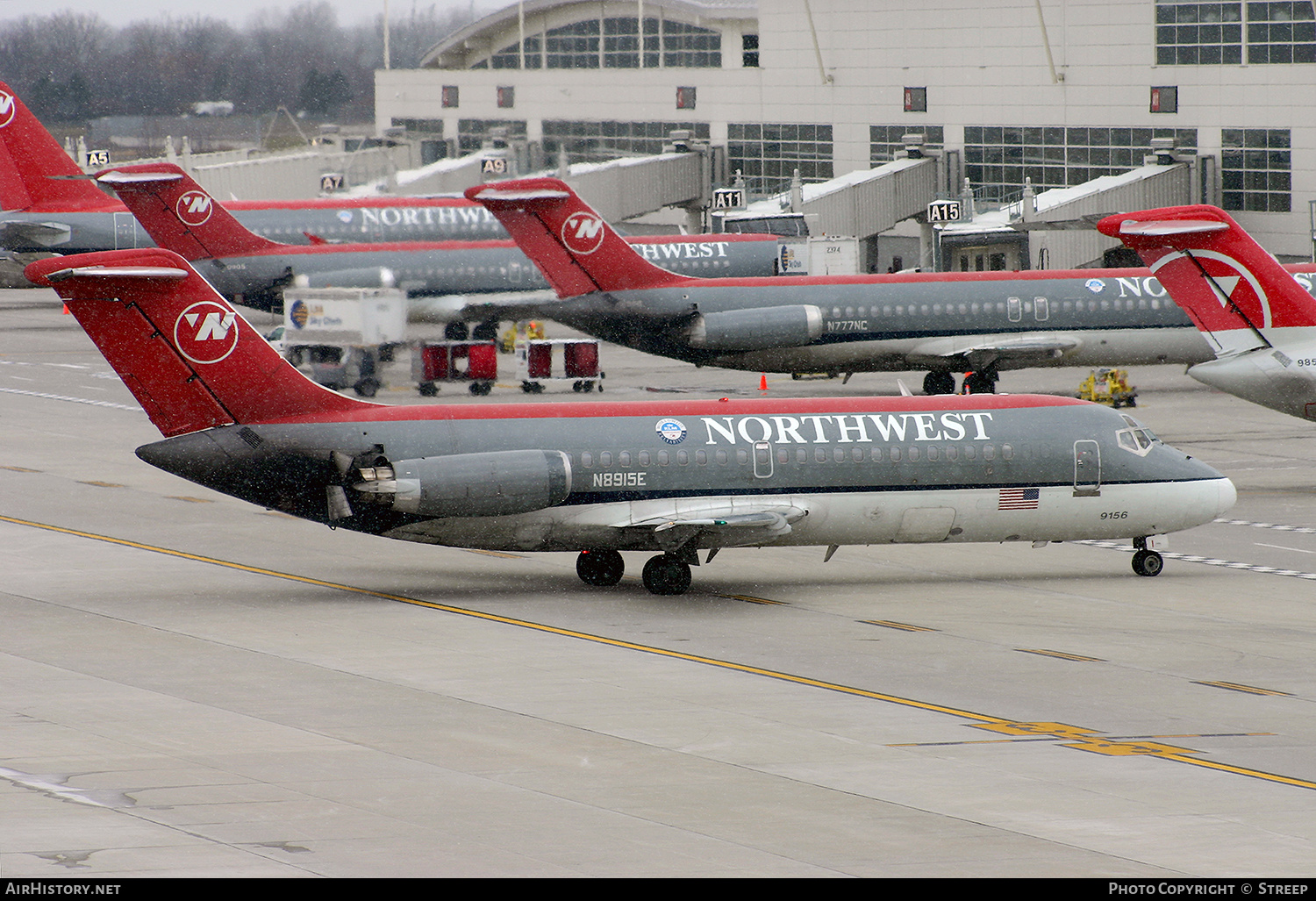 Aircraft Photo of N8915E | Douglas DC-9-14 | Northwest Airlines | AirHistory.net #271872