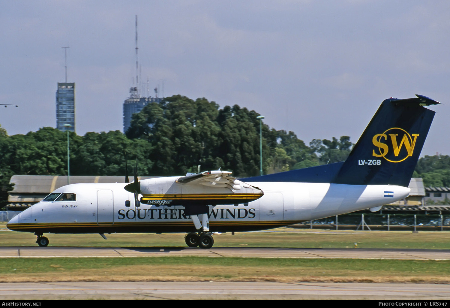 Aircraft Photo of LV-ZGB | De Havilland Canada DHC-8-102A Dash 8 | Southern Winds | AirHistory.net #271934