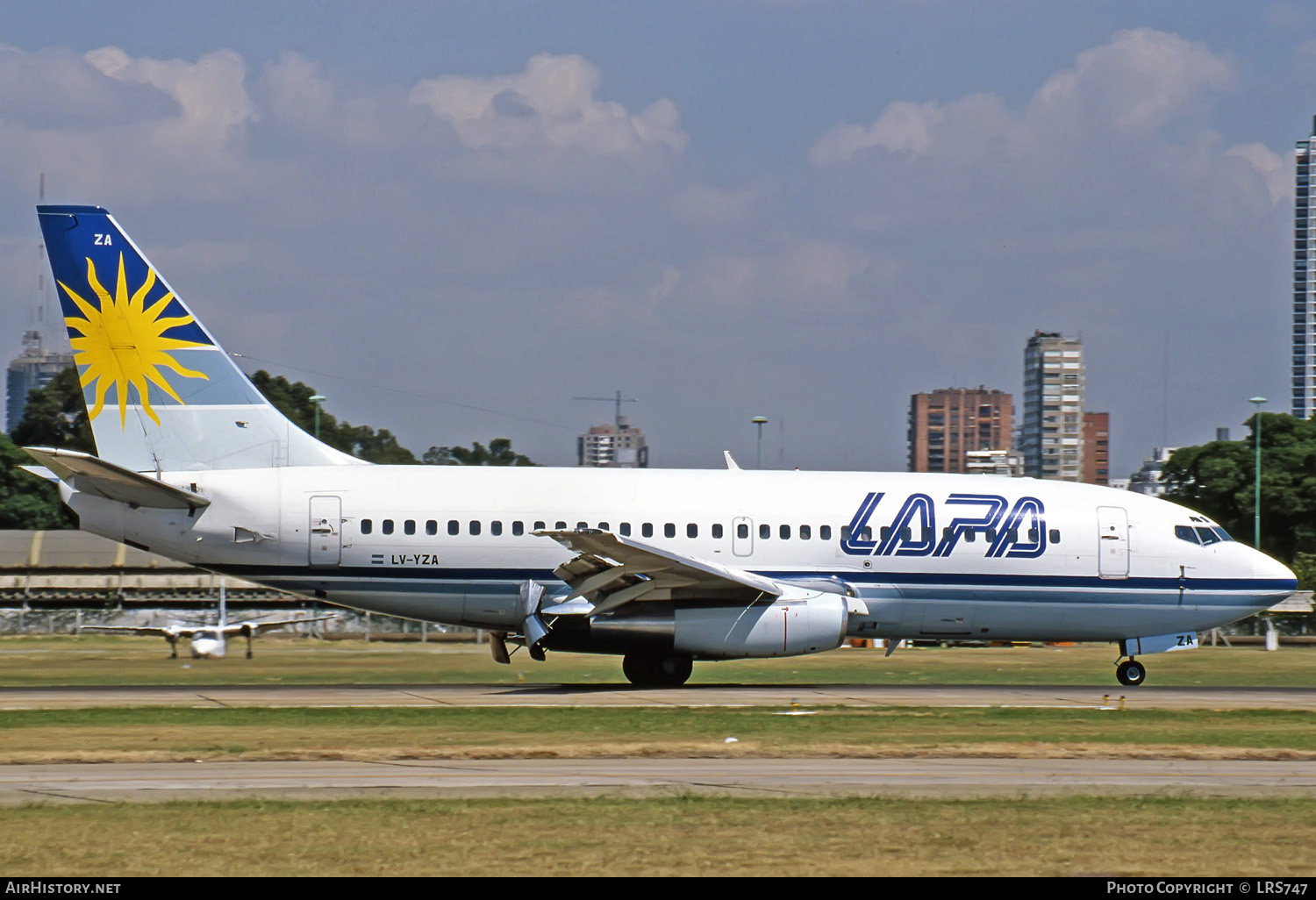 Aircraft Photo of LV-YZA | Boeing 737-204/Adv | LAPA - Líneas Aéreas Privadas Argentinas | AirHistory.net #271953