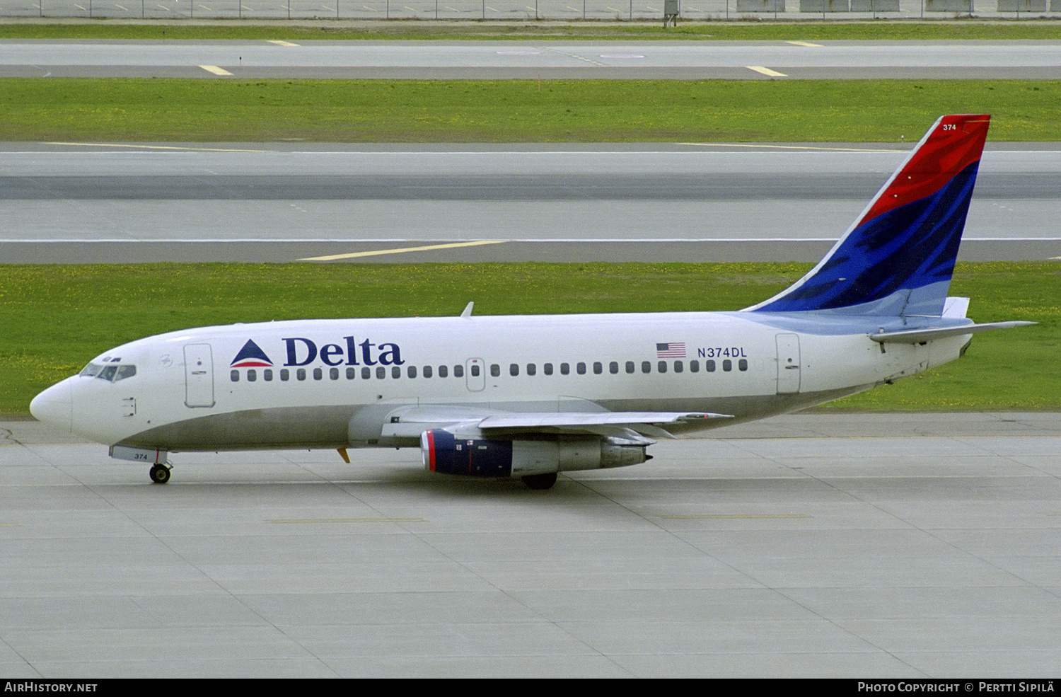 Aircraft Photo of N374DL | Boeing 737-247/Adv | Delta Air Lines | AirHistory.net #271997