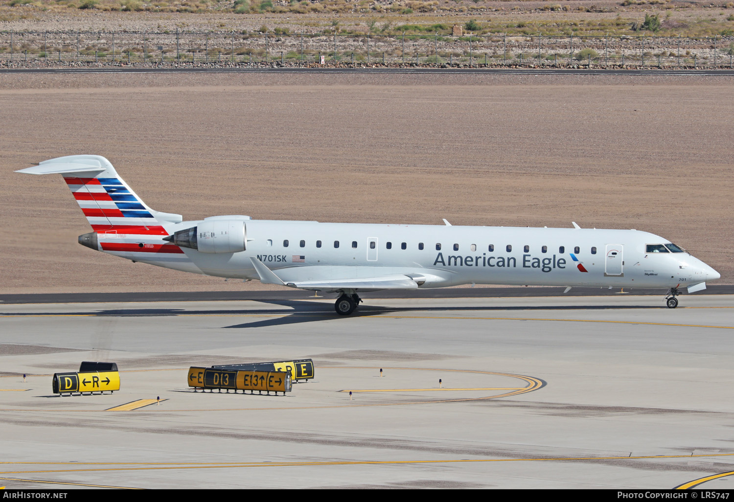 Aircraft Photo of N701SK | Bombardier CRJ-701ER (CL-600-2C10) | American Eagle | AirHistory.net #272111