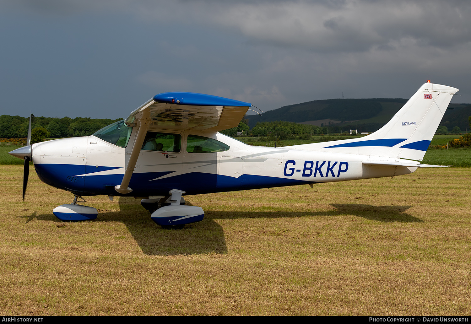 Aircraft Photo of G-BKKP | Cessna 182R Skylane | AirHistory.net #272151