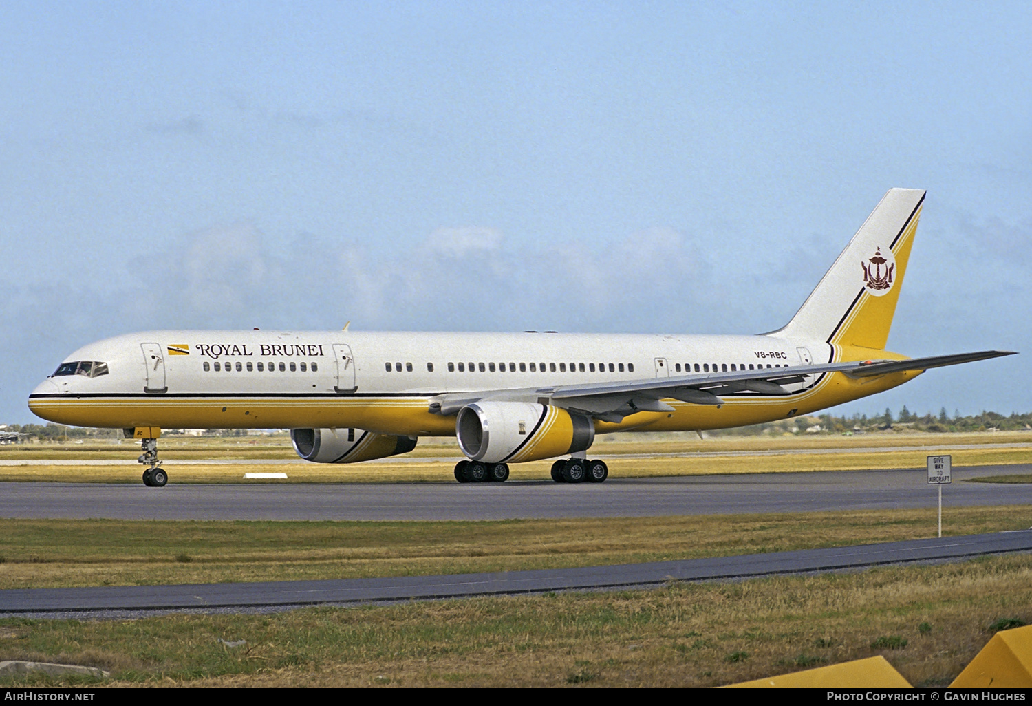 Aircraft Photo of V8-RBC | Boeing 757-2M6 | Royal Brunei Airlines | AirHistory.net #272169