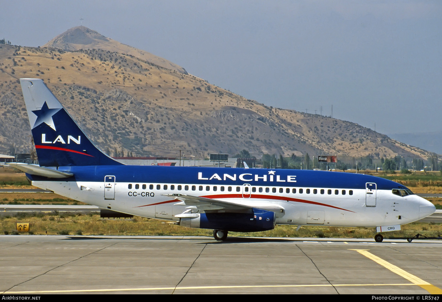 Aircraft Photo of CC-CRQ | Boeing 737-230/Adv | LAN Chile - Línea Aérea Nacional | AirHistory.net #272208