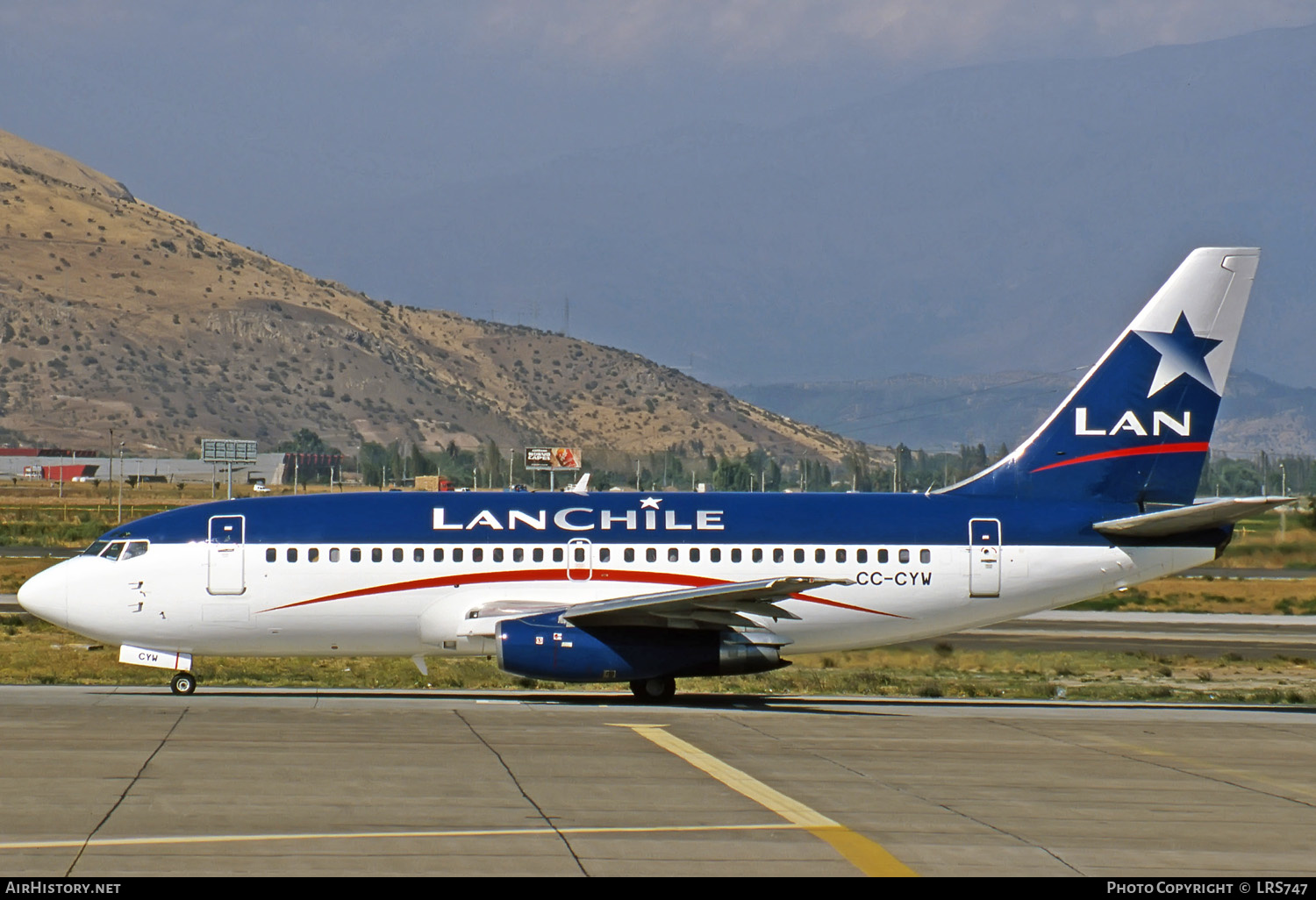 Aircraft Photo of CC-CYW | Boeing 737-2M6/Adv | LAN Chile - Línea Aérea Nacional | AirHistory.net #272221
