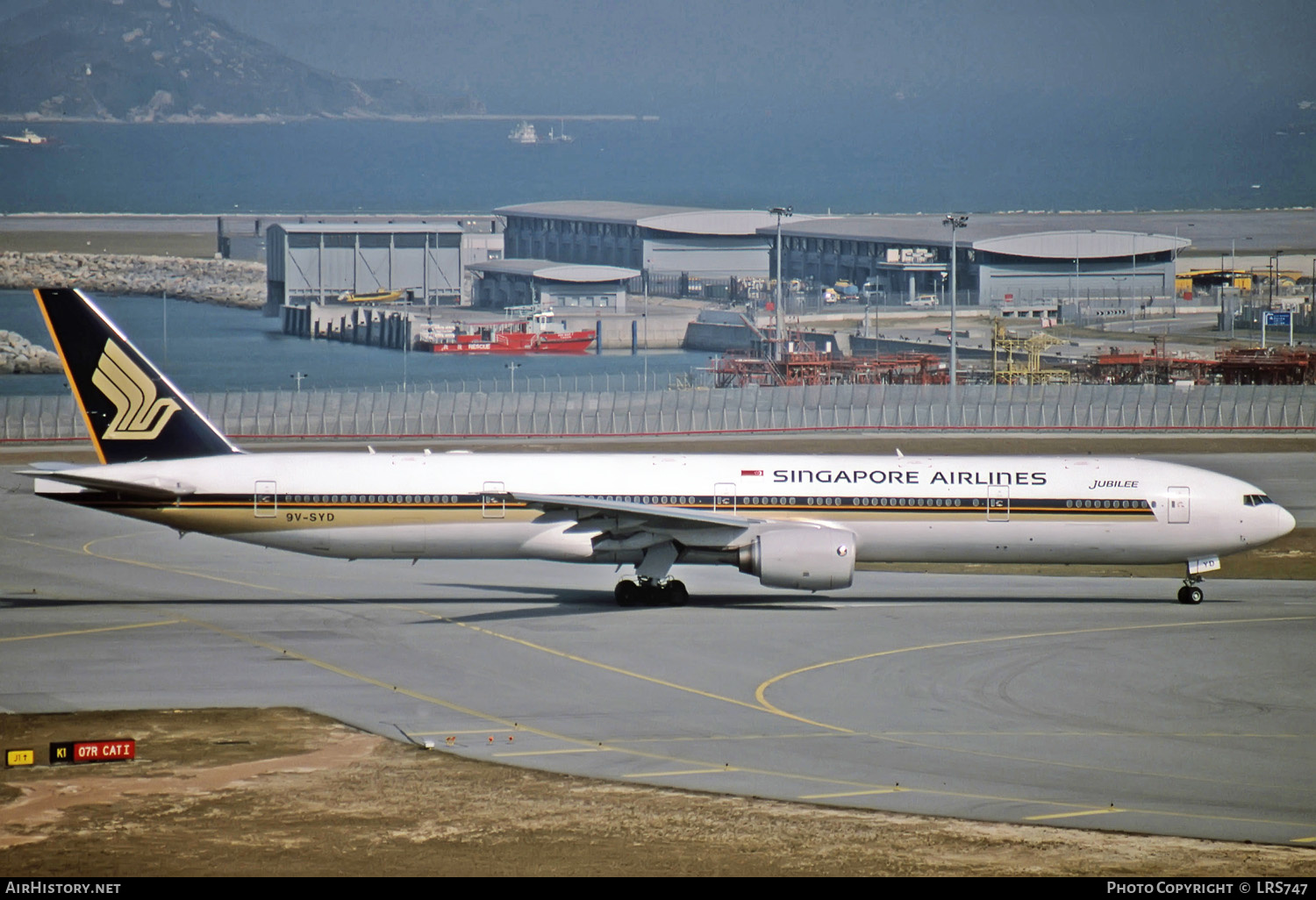 Aircraft Photo of 9V-SYD | Boeing 777-312 | Singapore Airlines | AirHistory.net #272378