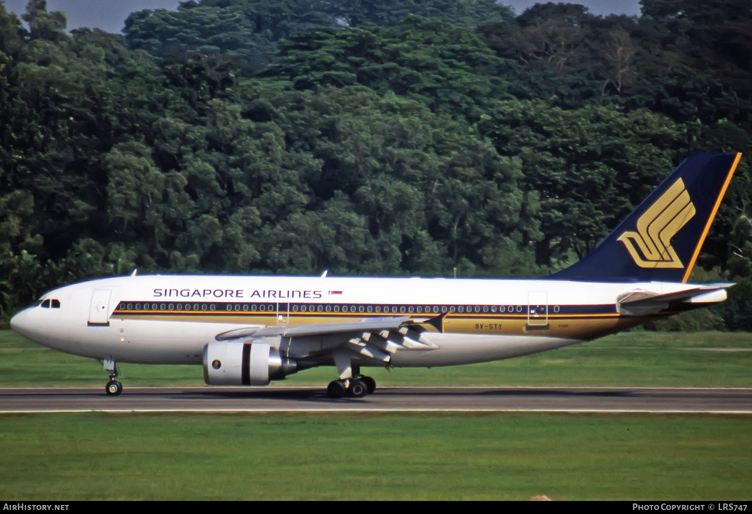 Aircraft Photo of 9V-STY | Airbus A310-324 | Singapore Airlines | AirHistory.net #272396