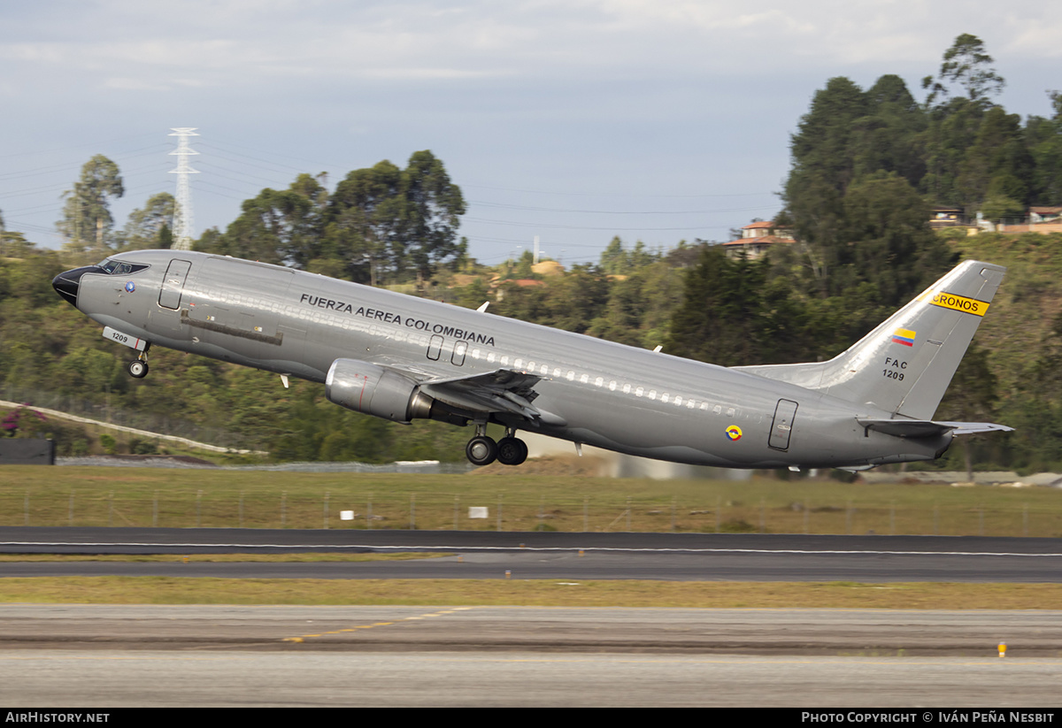Aircraft Photo of FAC1209 | Boeing 737-46B/F | Colombia - Air Force | AirHistory.net #272441