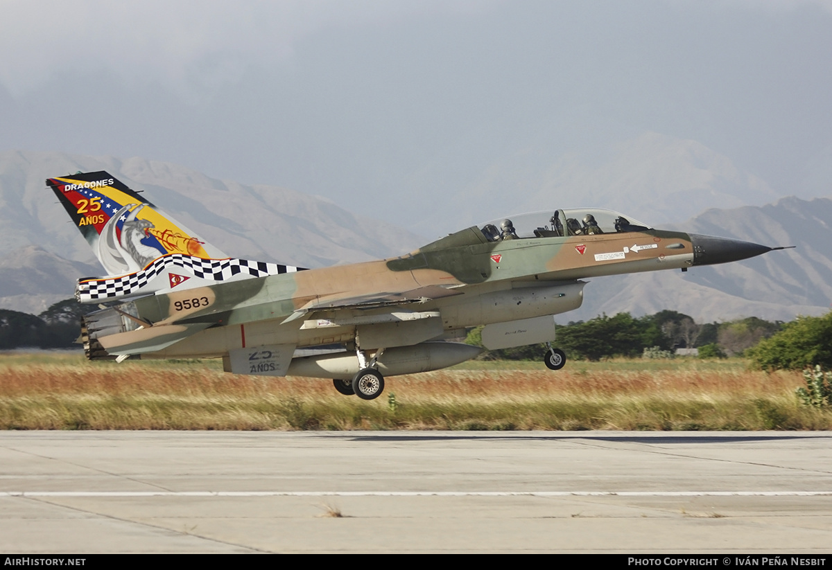 Aircraft Photo of 9583 | General Dynamics F-16B Fighting Falcon | Venezuela - Air Force | AirHistory.net #272447