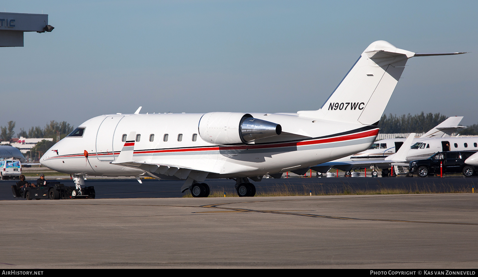 Aircraft Photo of N907WC | Canadair Challenger 601-3A (CL-600-2B16) | AirHistory.net #272491