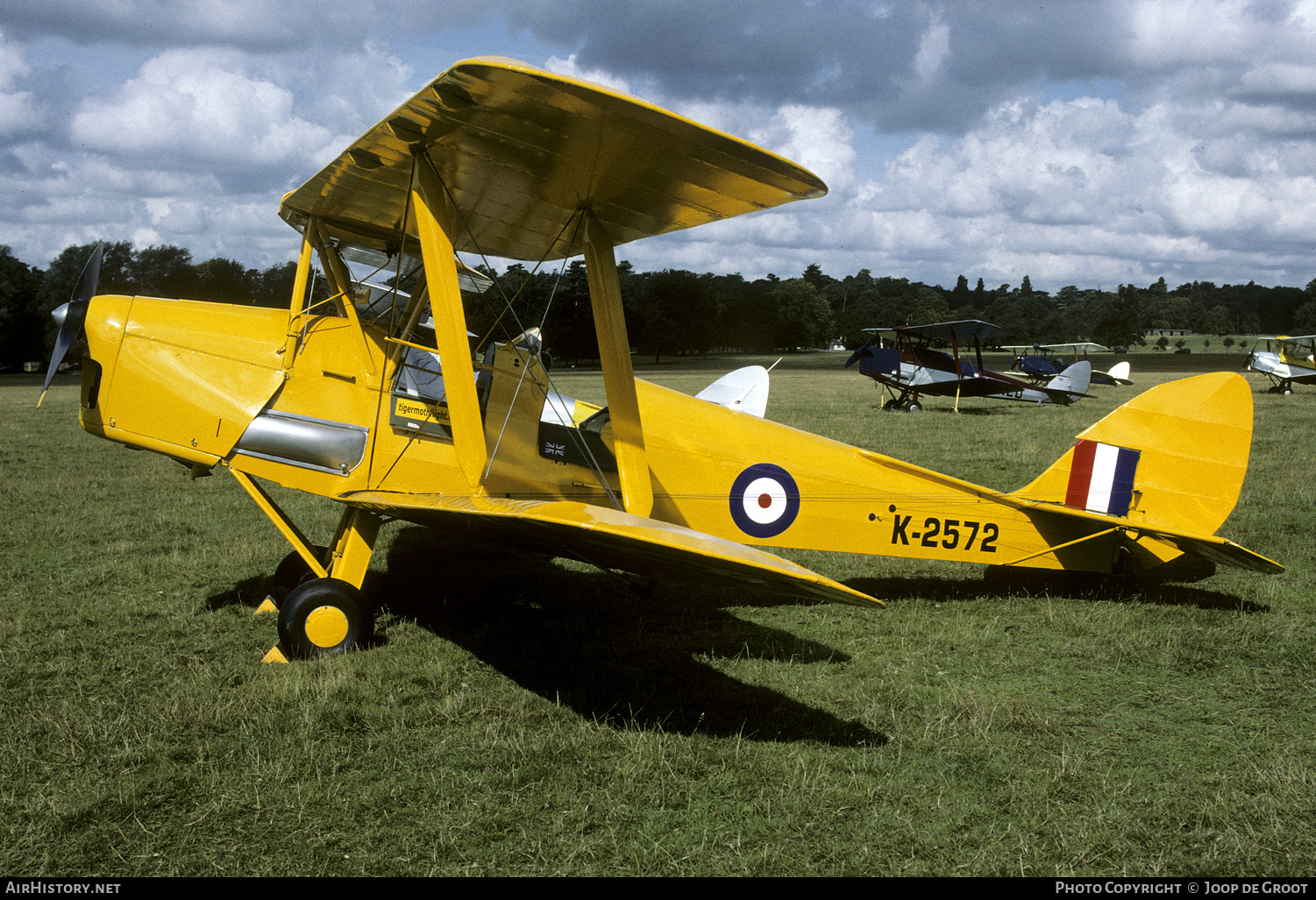 Aircraft Photo of G-AOZH / K-2572 | De Havilland D.H. 82A Tiger Moth II | UK - Air Force | AirHistory.net #272509