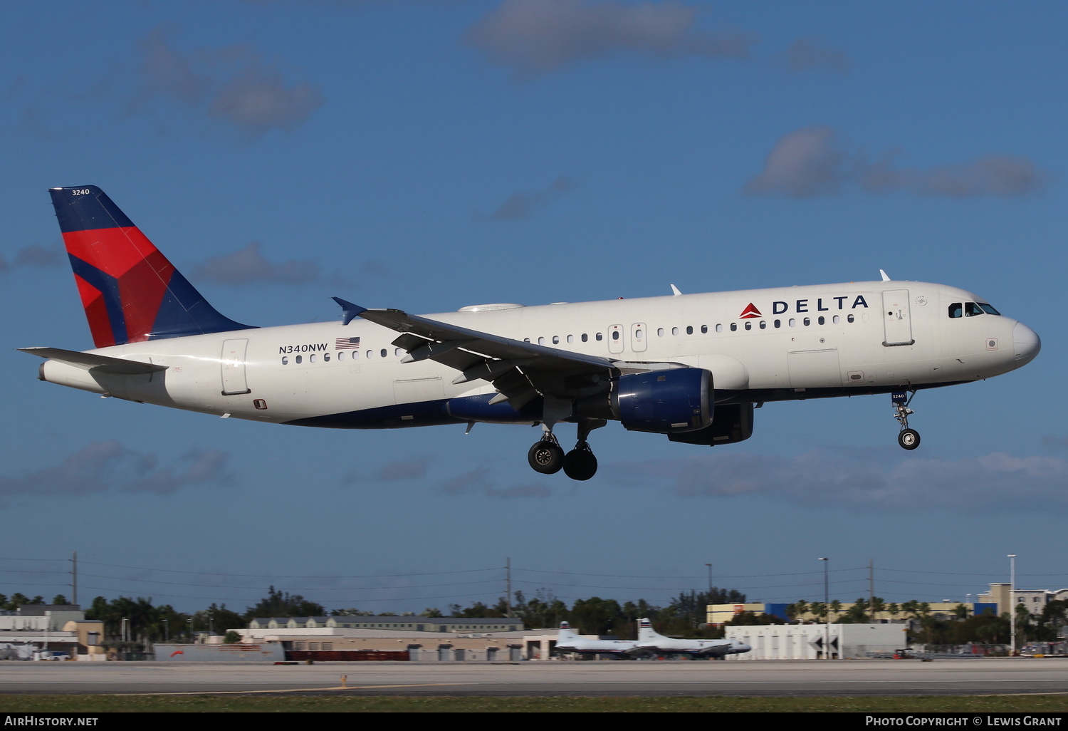 Aircraft Photo of N340NW | Airbus A320-212 | Delta Air Lines | AirHistory.net #272578