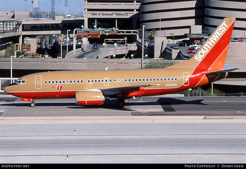 Aircraft Photo of N720WN | Boeing 737-7H4 | Southwest Airlines | AirHistory.net #272614