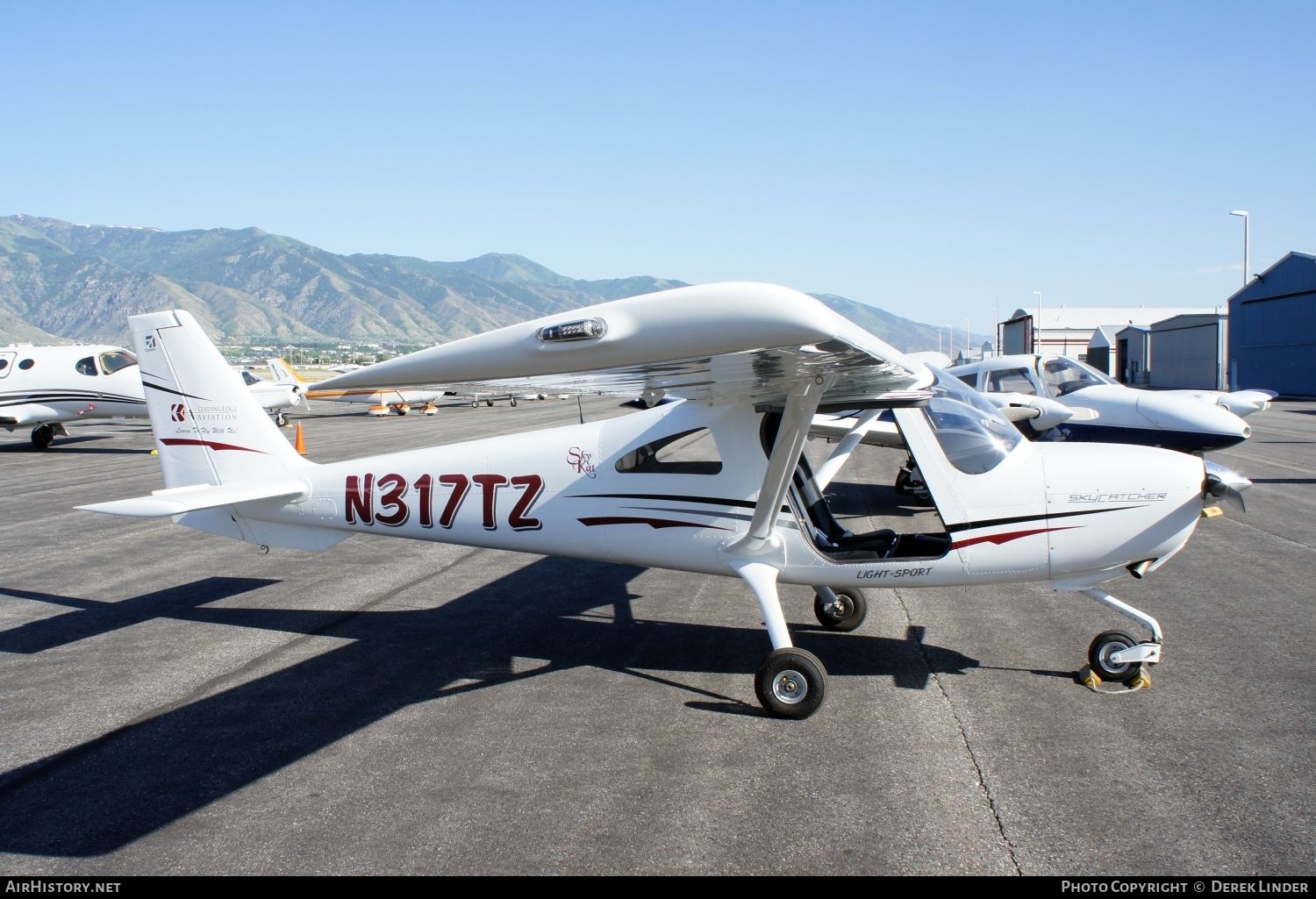 Aircraft Photo of N317TZ Cessna 162 Skycatcher Leading Edge