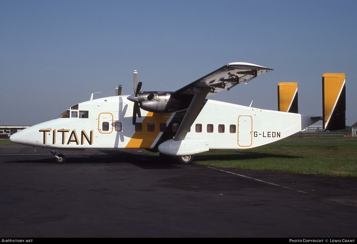 Aircraft Photo of G-LEDN | Short 330-200 | Titan Airways | AirHistory.net #272654