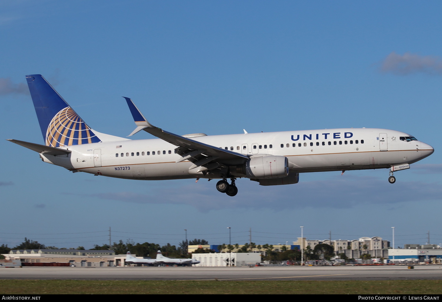 Aircraft Photo of N37273 | Boeing 737-824 | United Airlines | AirHistory.net #272664