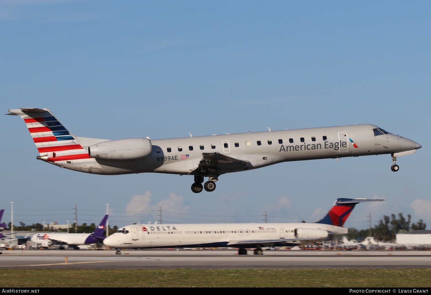 Aircraft Photo of N939AE | Embraer ERJ-145LR (EMB-145LR) | American Eagle | AirHistory.net #272751